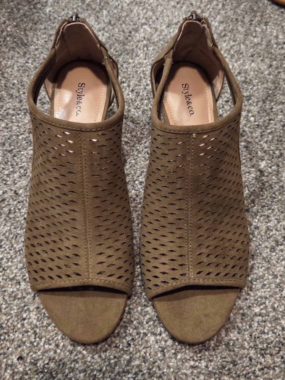 Style & Co. Heels